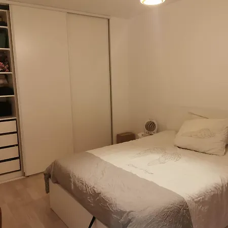 Viroflay Apartment